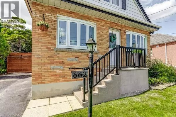 Hamilton, ON L8V3M5,662 UPPER SHERMAN Avenue