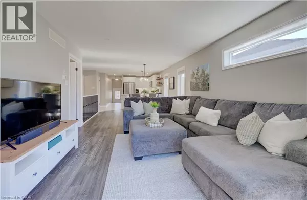 Waterford, ON N0E1Y0,56 NORFOLK Street