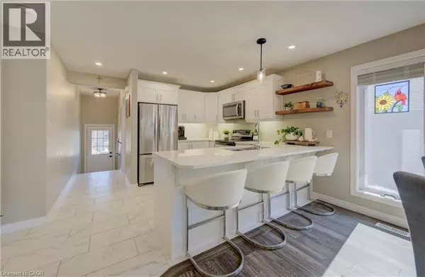 Waterford, ON N0E1Y0,56 NORFOLK Street