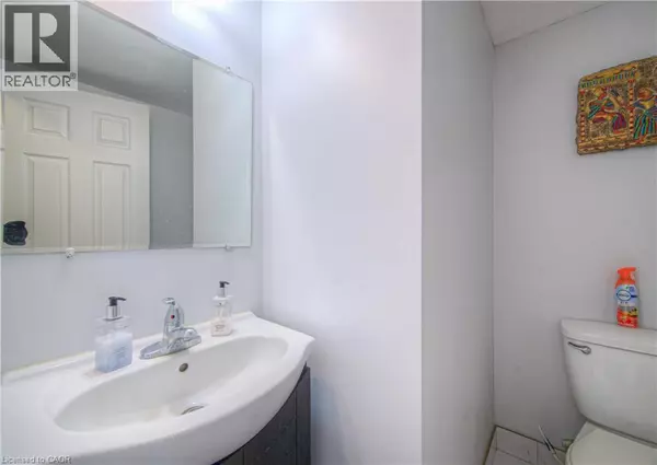 Cambridge, ON N1P1B4,310 CHRISTOPHER DR #15