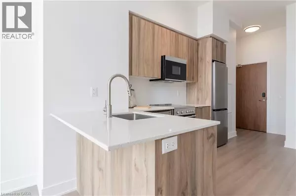 Kitchener, ON N2G0G5,25 WELLINGTON ST South #304