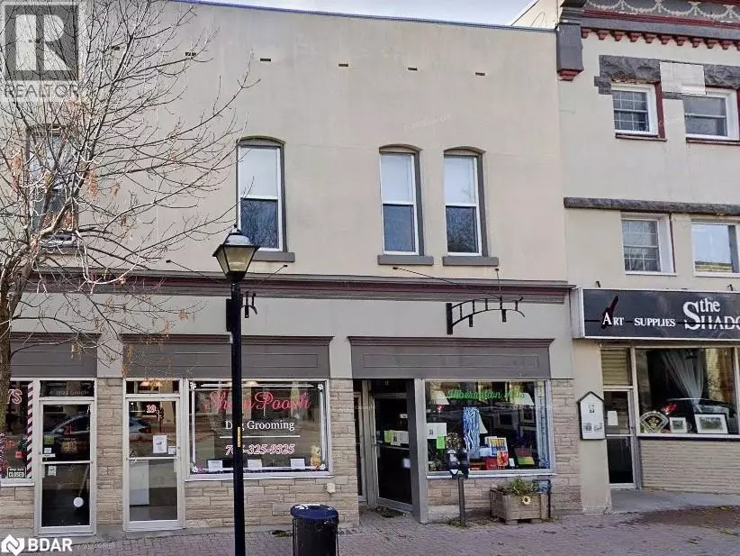 Orillia, ON L3V5A8,19 PETER ST #1