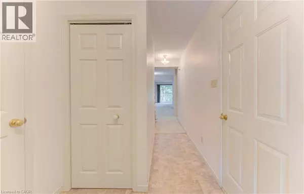 Waterloo, ON N2T2G7,523 BEECHWOOD DR #5