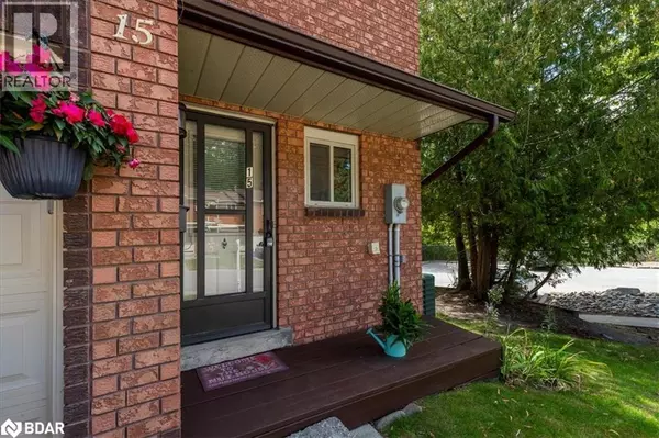 Barrie, ON L4N7K5,15 SHADOWOOD RD #103