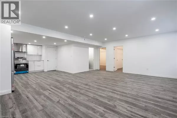 Ancaster, ON L9G2E8,61 RAVINA AVE #Bsmt