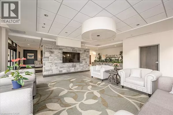 Burlington, ON L7N1M8,3290 NEW ST #607