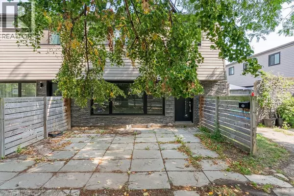 Hamilton, ON L8K5H1,250 MONTMORENCY DR #207