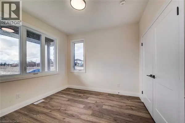 Elmira, ON N3B0G1,27 TUPELO Crescent