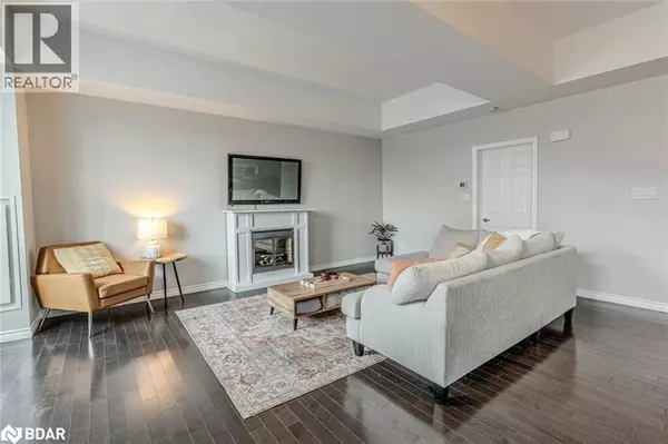 Barrie, ON L4N6G2,6 VICTORIA Street