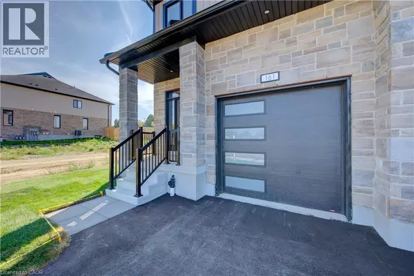 Kitchener, ON N2B0B1,161 DUNNIGAN Drive