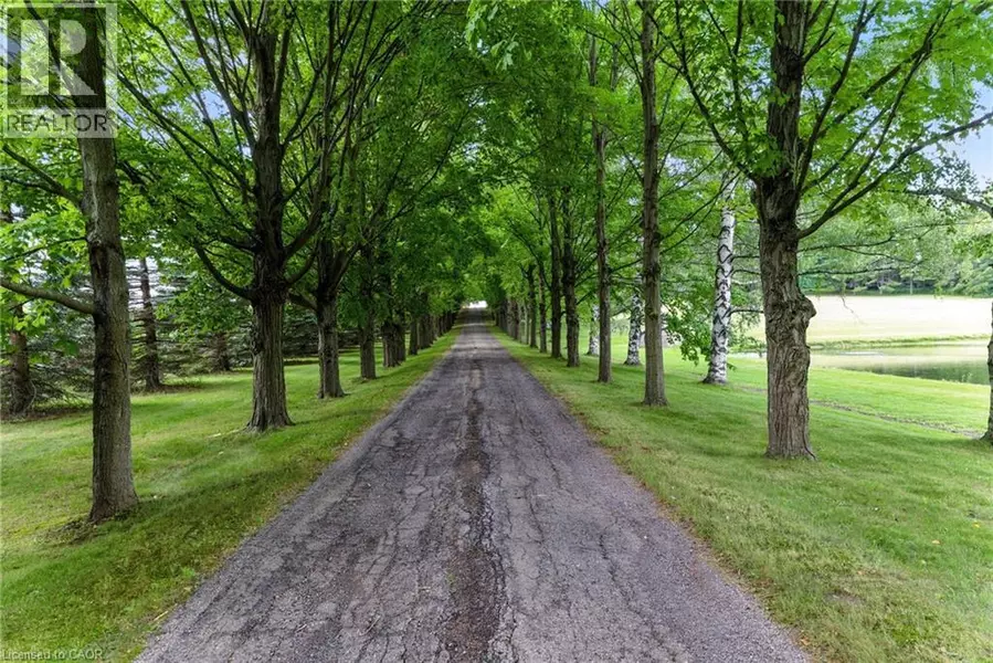 561 7TH CONCESSION Road E, Flamborough, ON L8B1T8