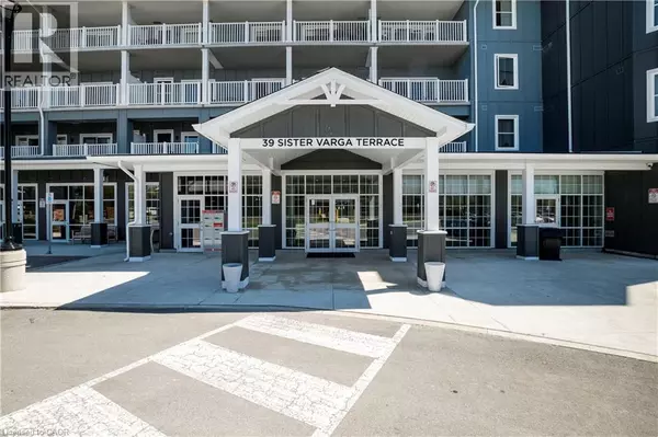 Hamilton, ON L9B0J7,39 SISTER VARGA TER #312