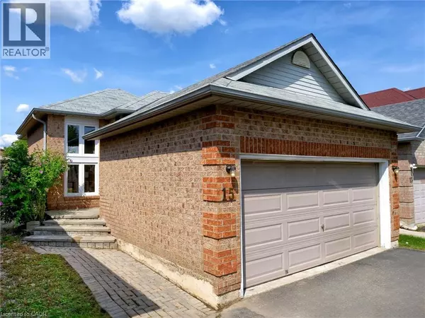 15 CARABRAM Court, Brampton, ON L6M4M2