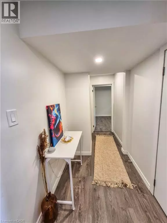 Kitchener, ON N2M4S5,11 DUNCAIRN AVE #Lower