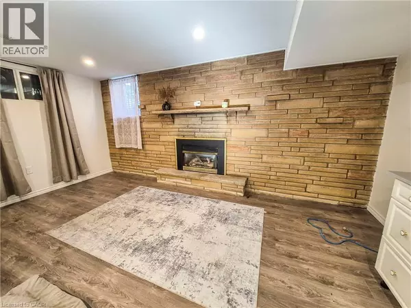 Kitchener, ON N2M4S5,11 DUNCAIRN AVE #Lower