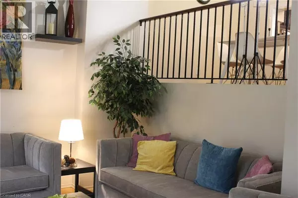 Kitchener, ON N2C2N2,111 TRAYNOR AVE #26