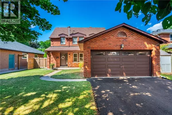 Ancaster, ON L9G4E3,6 LILAC Court