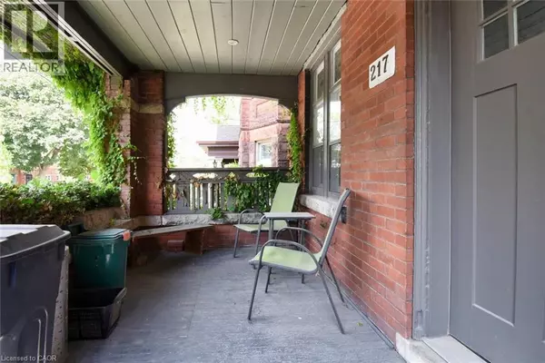 Hamilton, ON L8P3L5,217 CAROLINE Street S