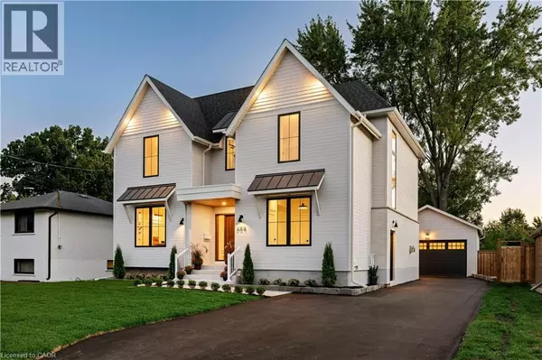 684 PEELE Boulevard, Burlington, ON L7R3B9