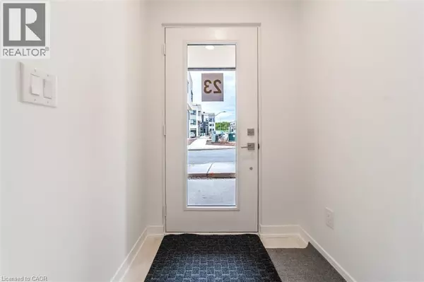 Burlington, ON L7T0C4,1095 COOKE BLVD #23