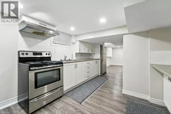 St. Catharines, ON L2R2G5,20 HETHERINGTON ST #2