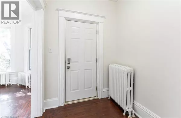 Hamilton, ON L8M3C8,87 GAGE Avenue S