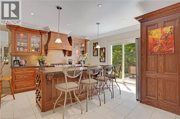 Brantford, ON N3T5L5,484 MOUNT PLEASANT Road