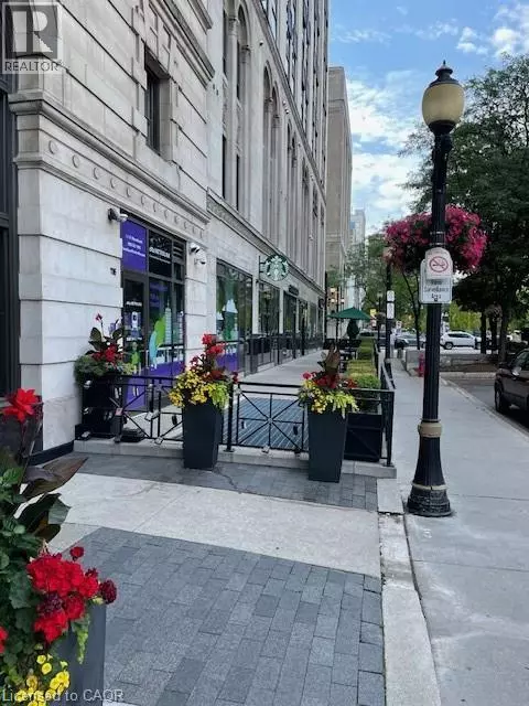 Hamilton, ON L8N1A8,112 KING ST East #608