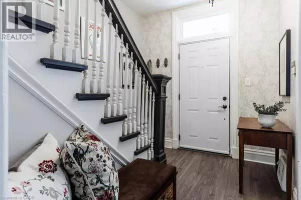 Hamilton, ON L8N2V7,174 EMERALD Street S