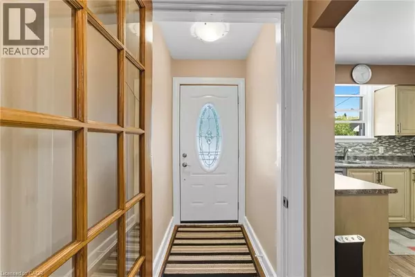 Hamilton, ON L8T3B3,446 EAST 42ND Street