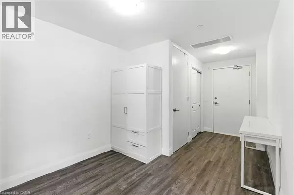 Hamilton, ON L9C0E6,1 REDFERN AVE #304