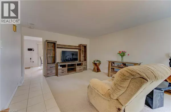 Kitchener, ON N2E1A2,4 FLINT Drive