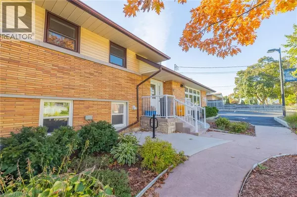 Kitchener, ON N2M1L2,11 BELMONT Avenue W