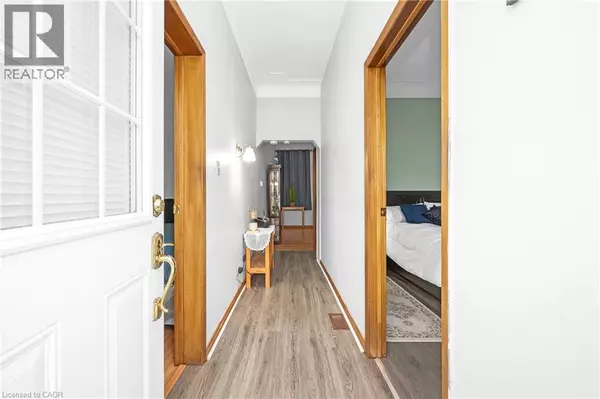 Hamilton, ON L8L5H6,127 EAST Avenue N