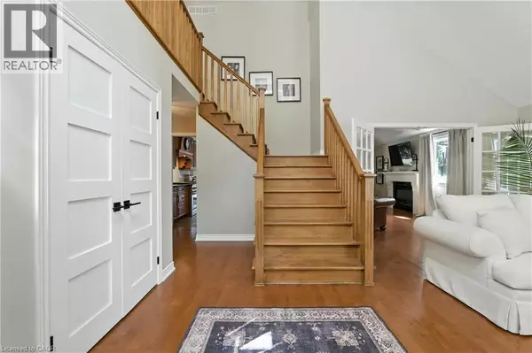 Burlington, ON L7M4B2,2139 BUSHTRAIL Court