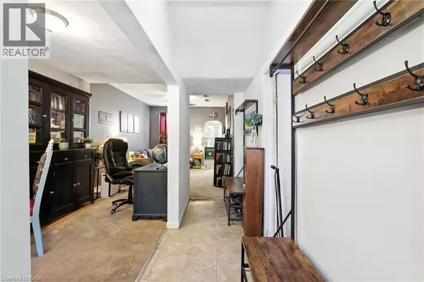 Hamilton, ON L8V2W8,78 EAST 23RD Street
