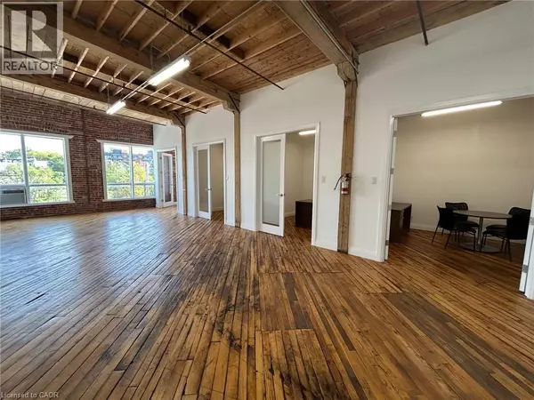 Cambridge, ON N3C1C3,25 MILLING RD #306