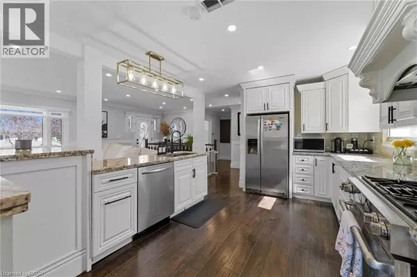 Stoney Creek, ON L8E1N7,182 FEDERAL Street