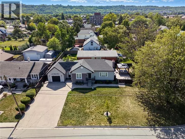 Stoney Creek, ON L8E1N7,182 FEDERAL Street