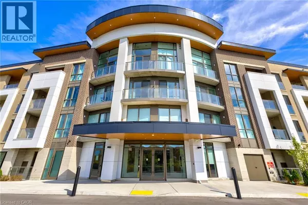 Oshawa, ON L1L0W9,385 ARTIC RED DR #418