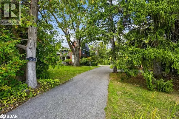 Barrie, ON L4N1P5,126 LETITIA Street