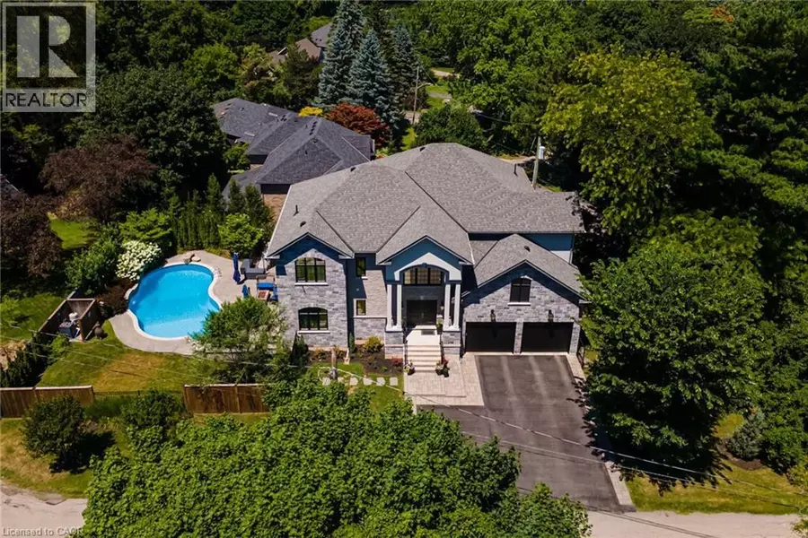 175 OAKHILL Place, Ancaster, ON L9G1C8