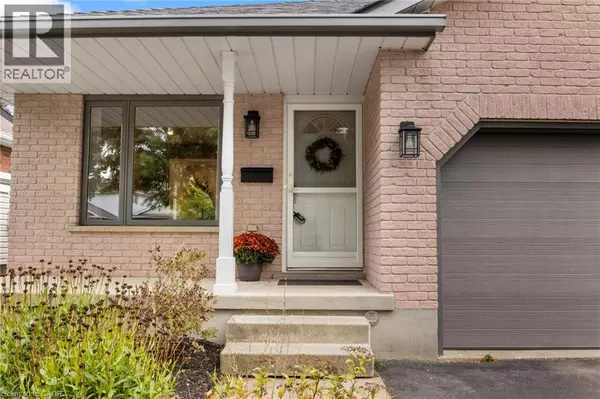 Waterloo, ON N2K3X9,427 DANSBURY Drive