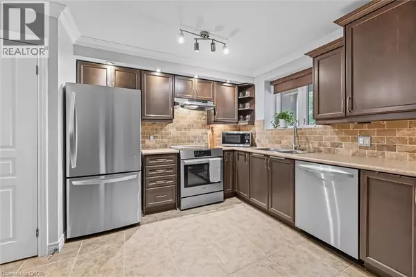 Hamilton, ON L8T1T2,1212 FENNELL AVE East #304