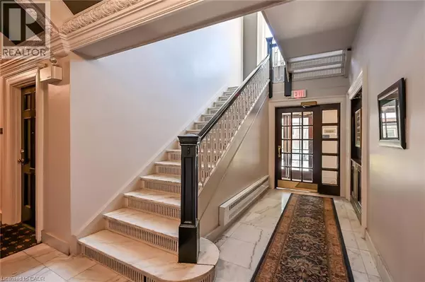 Hamilton, ON L8P2G7,86 HERKIMER ST #LL2