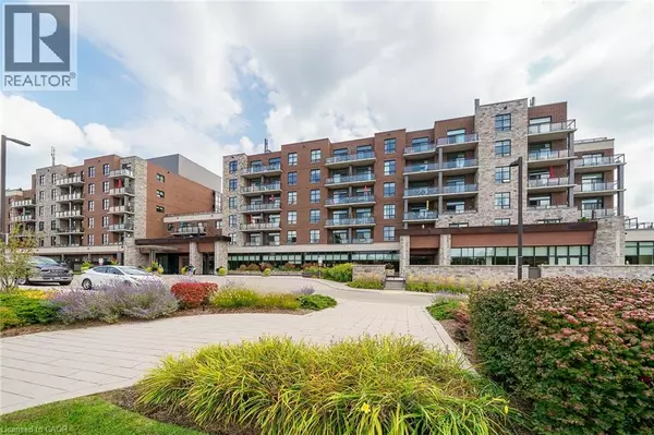 Burlington, ON L7N1M8,3290 NEW ST #206