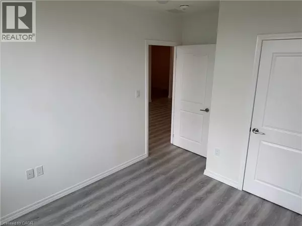 Guelph, ON N1K0E3,1098 PAISLEY RD #103