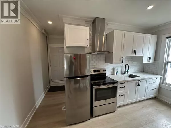 Hamilton, ON L8L2R4,262 ROBERT ST #4