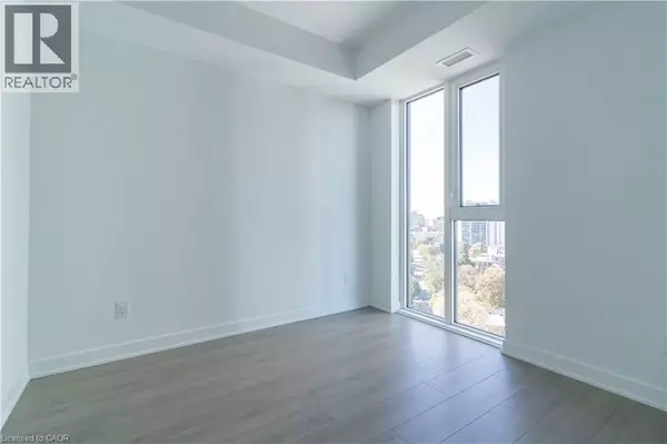 Kitchener, ON N2G0G5,25 WELLINGTON ST South #1707