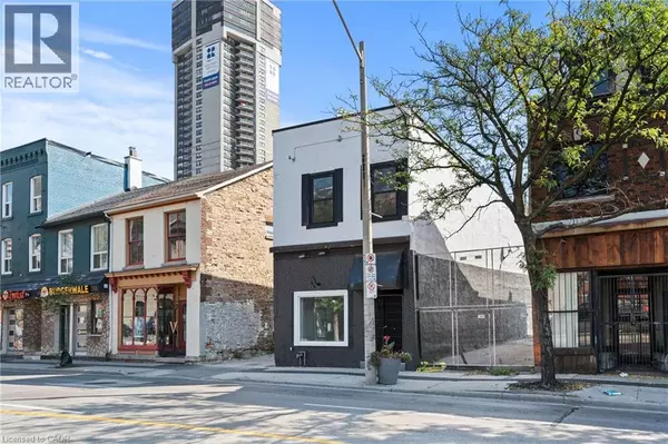 Hamilton, ON L8N2C2,93 JOHN ST South #3